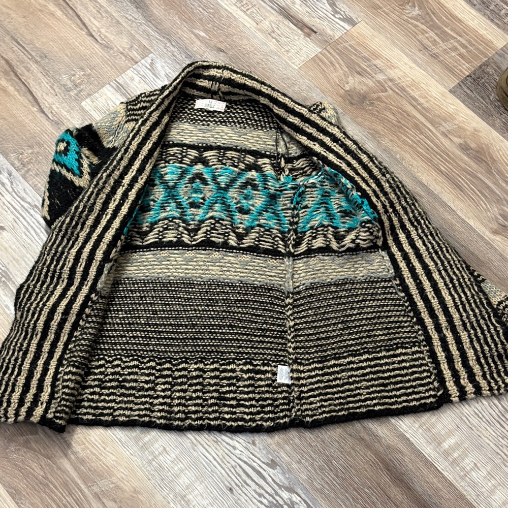 🤩 Pretty Patterned Sweater - Picture 5 of 8